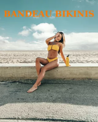 Bandeau Bikinis, móda plaviek roku : Žena na sebe neónovú oranžovú bandeau bikiny na pláži